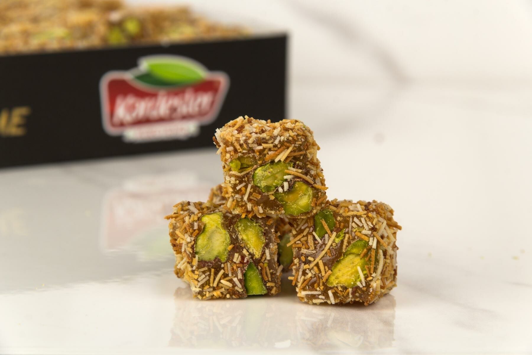 KADAYIFLI ANTEP FISTIKLI KUŞ LOKUM (MİNİ) 500GR