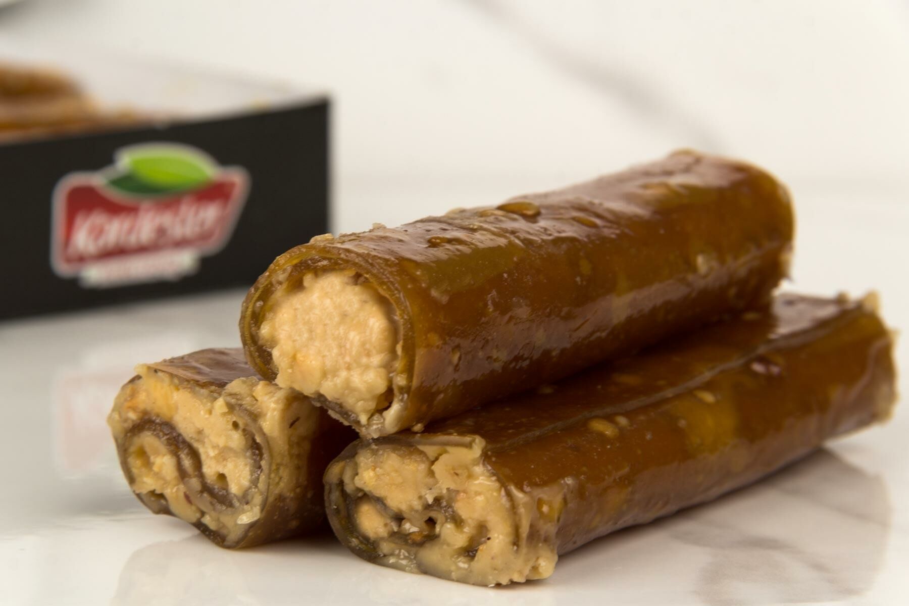 FINDIK EZMELİ SARMA TATLISI 500GR